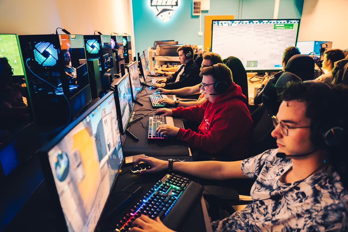 PC & Console Room